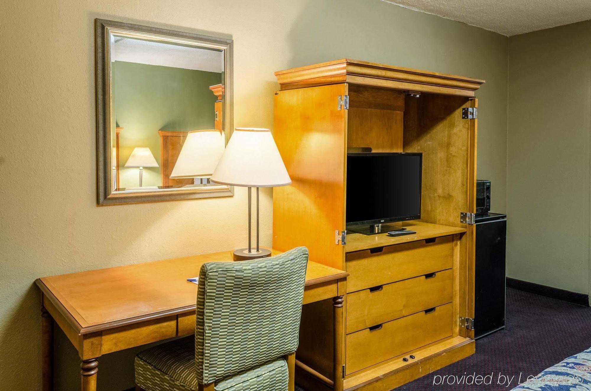 Rodeway Inn Indianola Ngoại thất bức ảnh