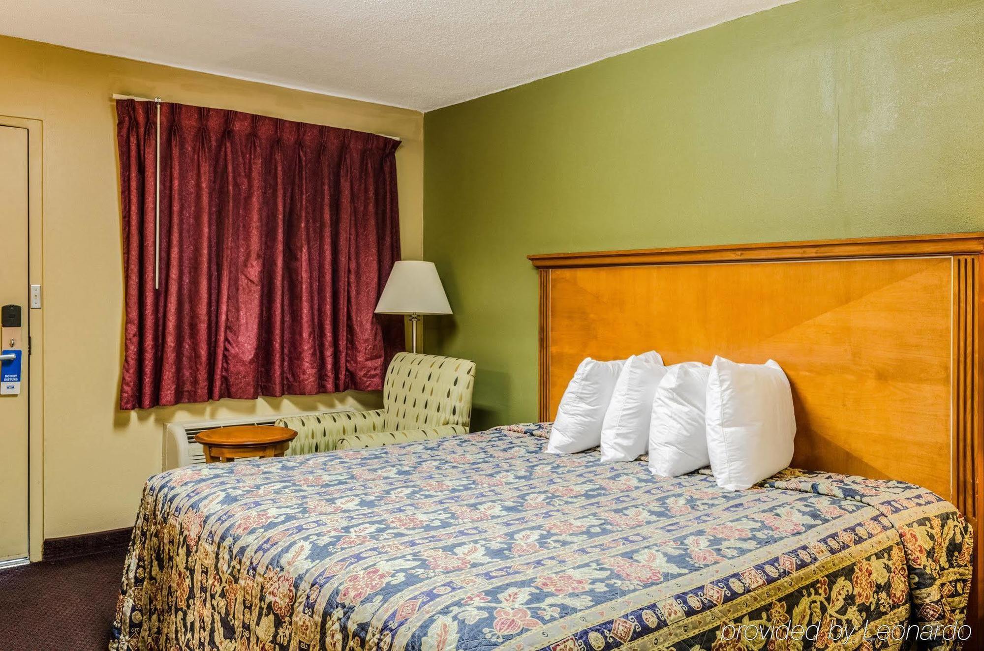 Rodeway Inn Indianola Ngoại thất bức ảnh