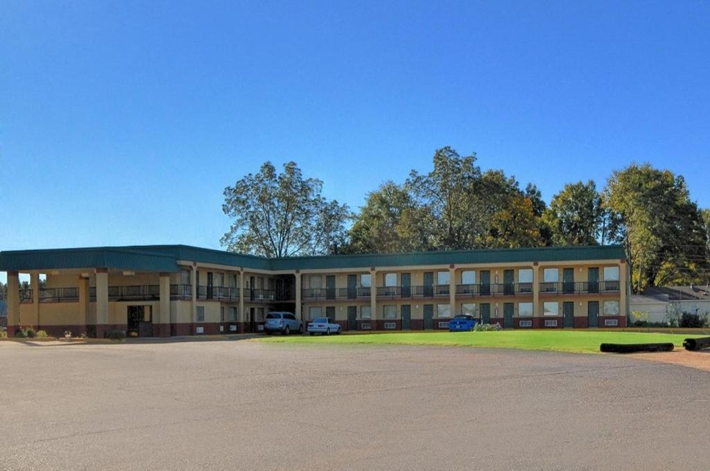 Rodeway Inn Indianola Ngoại thất bức ảnh