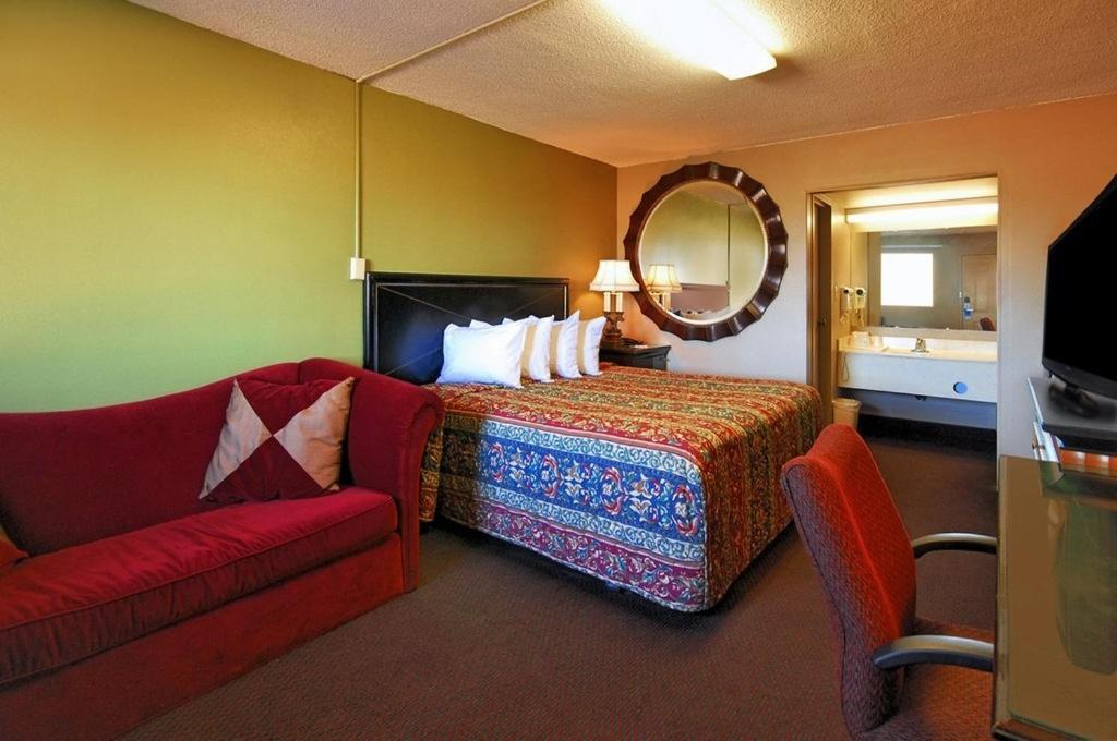 Rodeway Inn Indianola Phòng bức ảnh